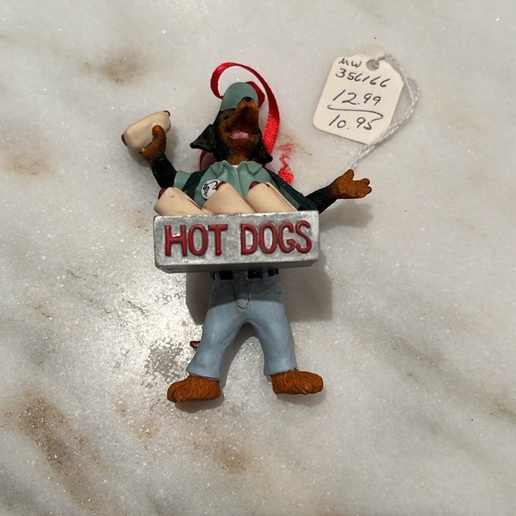 Vintage Dog Selling Hot Dogs Ornament - Picture 9 of 9